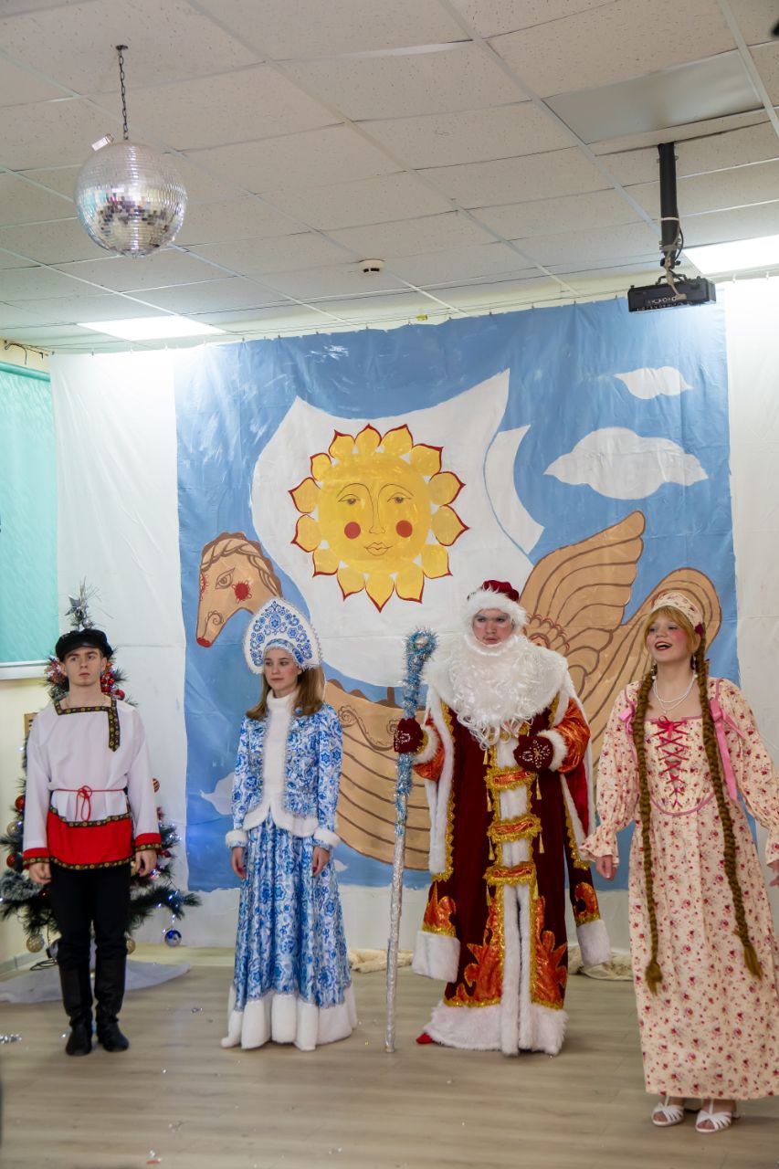 Спектакль "Летучий корабль" Спектакль "Летучий корабль"